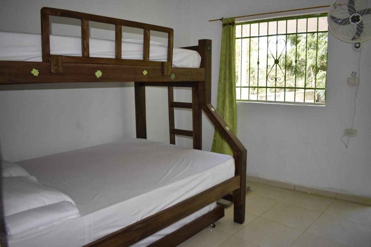 Hostel Hipilandia Taganga Buitenkant foto